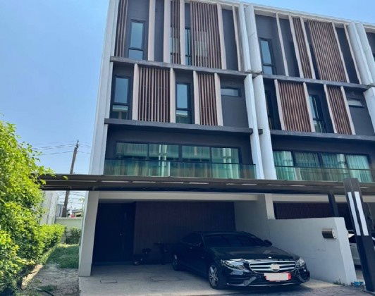 รูป ให้เช่าทาวน์โฮม 3.5 ชั้น หลังมุม / โครงการ บ้านออเทนส์ นาคนิวาส 48 ลาดพร้าว 71 จดบริษัทได้ - รูปที่ 1/11