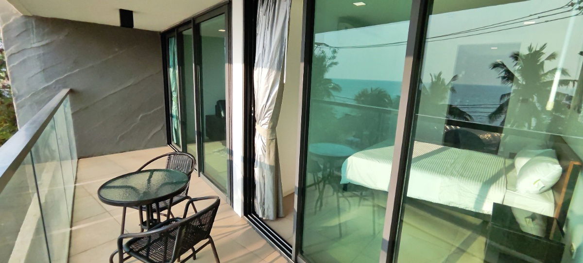 picture Beachfront Condo Pattaya for sale at Water's Edge, Sea View - 17/22