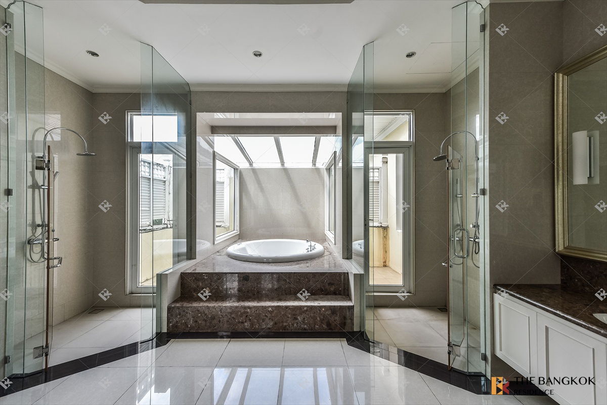 picture The Royal Residence Kaset-Nawamin is located in the convenience of Kaset-Nawamin area. - 7/39