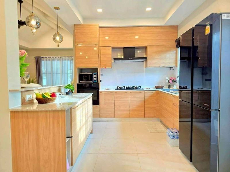 picture Pool villa for sale in Pattaya, good location, near Map Prachan Reservoir, Bang Lamung, Chonburi - 9/18