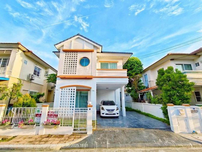 3-bed townhouse for rent, 129 sqm, 41.2 sq wah, Chuan Cheun Prachauthit