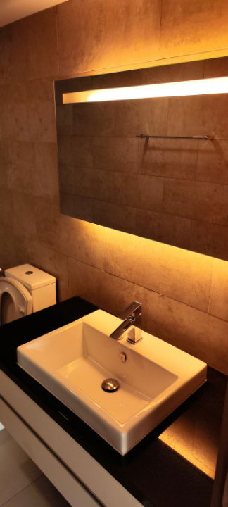 picture Beachfront Condo Pattaya for sale at Water's Edge, Sea View - 19/22