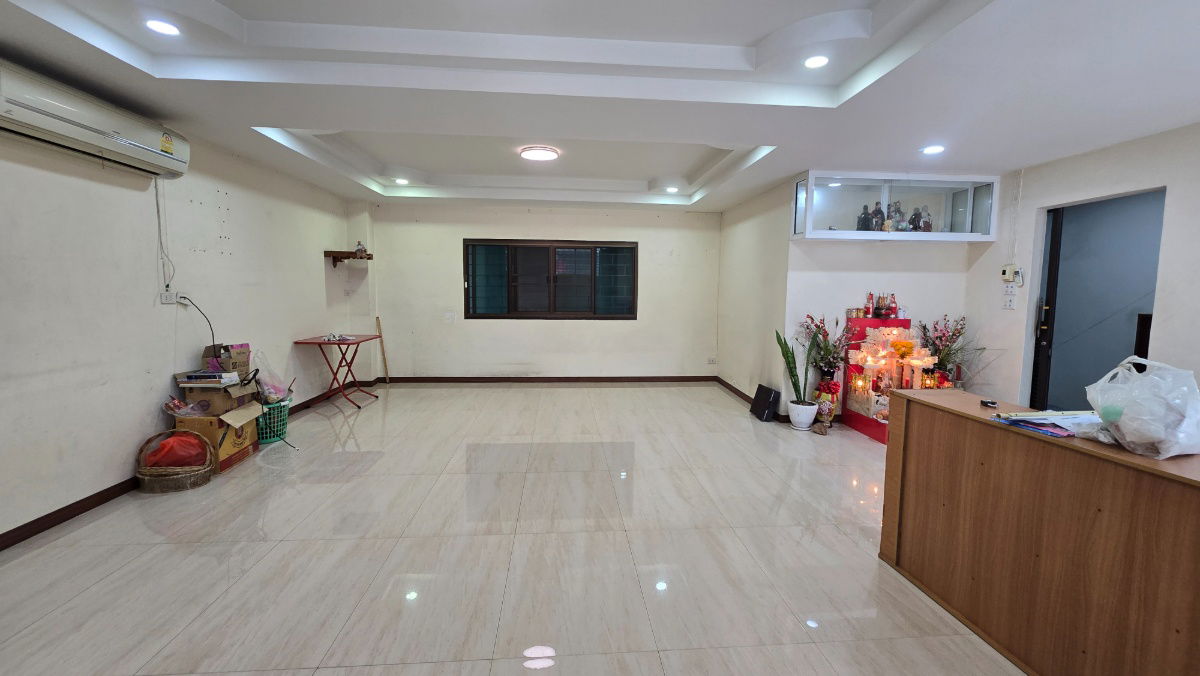 รูป 🏢 ให้เช่าโฮมออฟฟิศ 5 ชั้น — ทำเลทอง ย่านห้วยขวาง  - รูปที่ 3/15