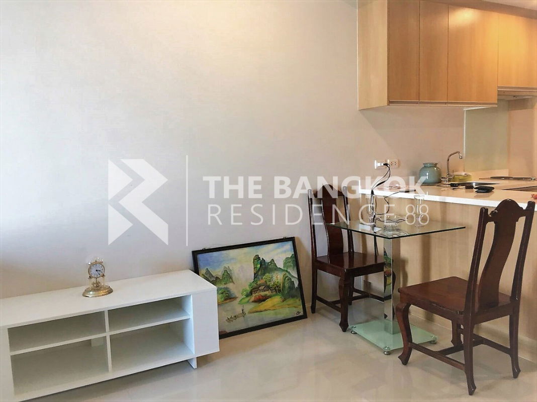 picture ⚡ Urgent Deal! Spacious Unit - Villa Asoke  Special Price near Mrt Phetchaburi - 8/11
