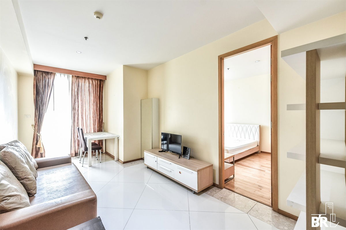 picture  The Empire Place ⭐ Beautiful Fully-Furnished Unit ⭐ Near BTS Chong Nonsi  - 2/9