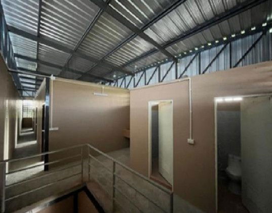 รูป ให้เช่าโกดัง พร้อมสำนักงาน พร้อมบ้านพักคนงาน / พื้นที่ใช้สอย 700 ตารางเมตร ซอยลาดกระบัง 14/1 - รูปที่ 2/5