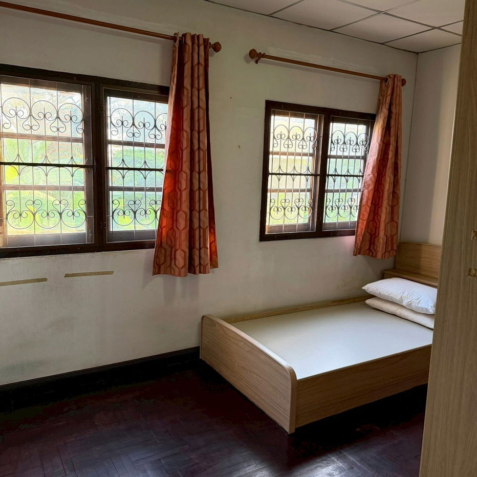 รูป 🏡 ขายและปล่อยให้เช่า ทาวน์เฮ้าส์ ชวนชื่น–พัฒนาการ (หลังริม มีสวนข้างบ้าน) 3 ห้องนอน 4 ห้องน้ำ บ้านสวยทำเลดี ใ - รูปที่ 7/10