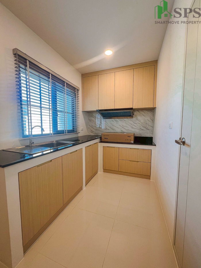 รูป Single house Centro Bangna newly house fully furnished ( SPSEVE1462 ) - รูปที่ 8/11