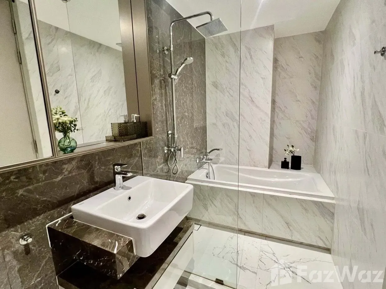 picture Fynn Asoke 5904982 - 9/12