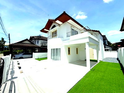 บ้านเดี่ยว ม.นอร์ทกรุงเทพ วิทยาเขตรังสิต : รังสิต-คลองสี่ รร.นานาชาติสยาม 3.5 กม.ขายบ้านเดี่ยวหลังใหญ่ 2 ชั้น จัดเต็มเฟอร์ฯทั้งหลัง ฟังก์ชันครบ 50 ตร.ว. 200 ตร.ม. 3นอน 2 น้ำ