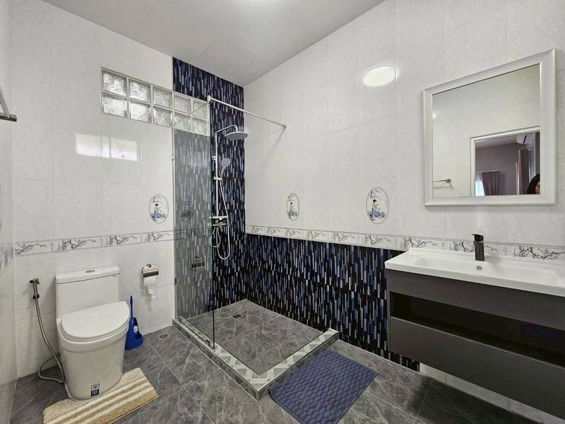 picture Luxury pool villa for sale in Bang Saray area, fully furnished, move in Ready - 12/17