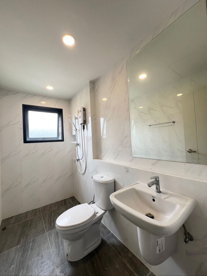 picture 🏡 [For Sale] URGENT SALE – Corner Single House, 3 Bedrooms Centro Ramindra–Chatuchot 2 | Excellent Condition | Ready to Move In   - 10/44