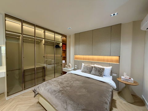 For Sale: Ruankham Tower – 2 Bedrooms, 1 Bathroom, 60 sq.m., 5th Floor, 180-Degree View (ID:1281CS)