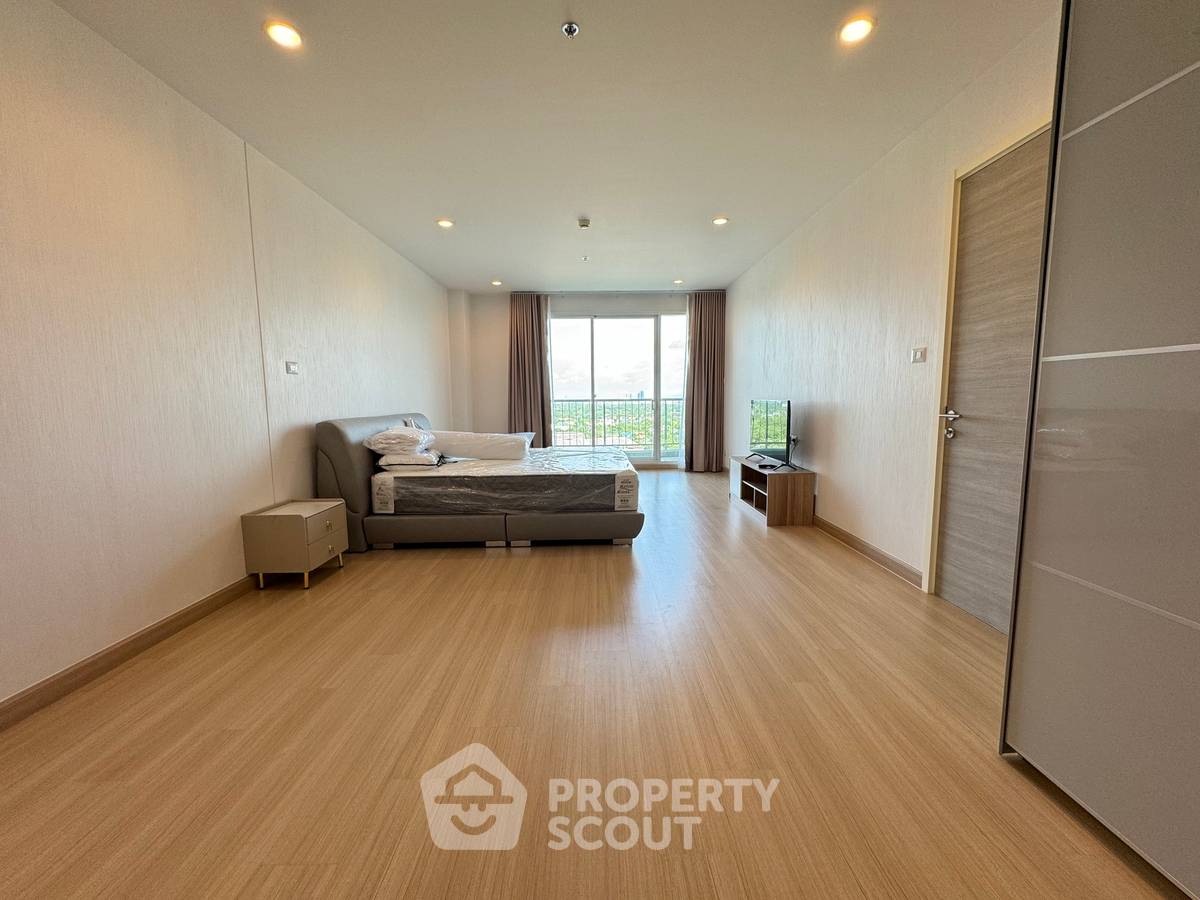 picture 3-BR Condo at Supalai Riva Grande close to Phra Ram 3 (ID 2464015) - 13/13