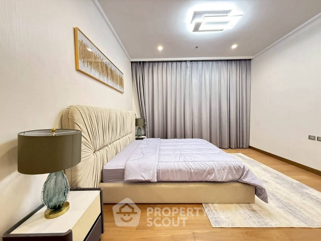 picture 3-BR Condo at Supalai Oriental Sukhumvit 39 near MRT Phetchaburi (ID 2463802) - 12/14