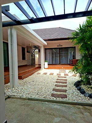 เช่าบ้านเดี่ยว ม.นานาชาติแสตมฟอร์ด หัวหิน : Thai Bali Style Haus in zentraler Lage