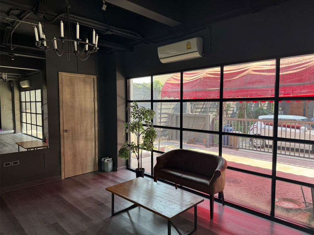 picture Call : 099-219-8824 Haus Clover Chaengwattana-Ratchaphreuk, Home Office Townhome 3.5 stories 2 adjacent buildings 60 sq.wa, Parking for several cars - 2/14
