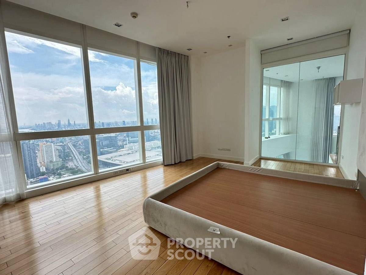 picture 3-BR Condo at Millennium Residence @ Sukhumvit Condominium near BTS Asok (ID 2464646) - 10/13