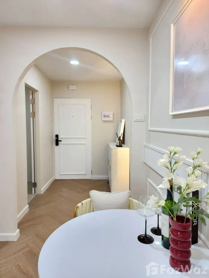 picture 1-bedroom fully renovated unit at Srivara Mansion 5913138 - 6/15