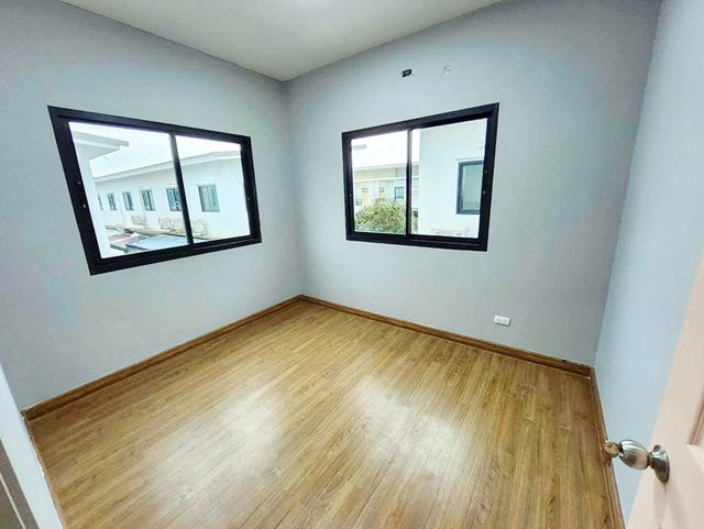 รูป ถ.ราชพฤกษ์-กาญจนาภิเษก ลาดหลุมแก้ว ให้เช่าทาวน์โฮม 2 ชั้น 29 ตร.วา. 232 ตร.ม.ตลาด ส.สุนีย์ 200 ม. รพ.ปากเกร็ด 2 3.9 กม. 4 นอน 3 น้ำ - รูปที่ 5/8