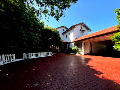 บ้านเดี่ยว ม.ศรีนครินทรวิโรฒ วิทยาเขตประสานมิตร : 💙💙 ขายคฤหาสน์หรูกว่า 1 ไร่   📍📍ใจกลางสุขุมวิท 71 💛พื้นที่ใช้สอยกว่า 1,000 ตร.ม. 