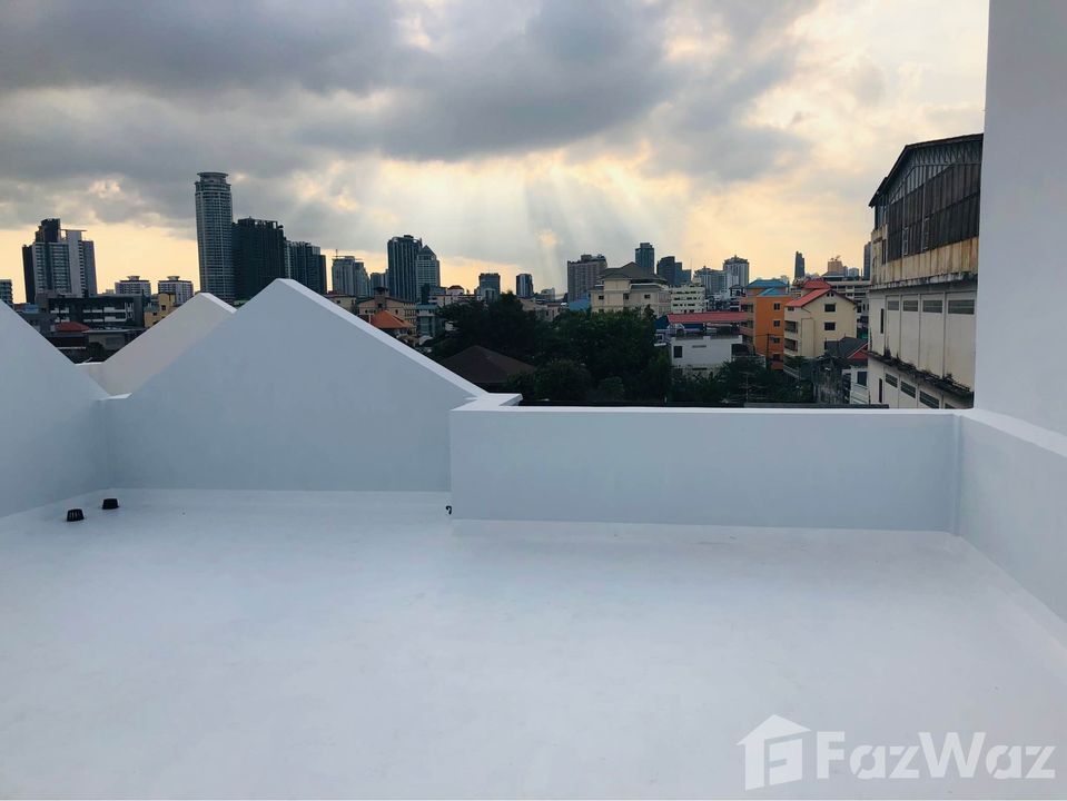 picture 5 Bedroom Townhouse for rent in Phra Khanong Nuea, Bangkok 1383222 - 5/9