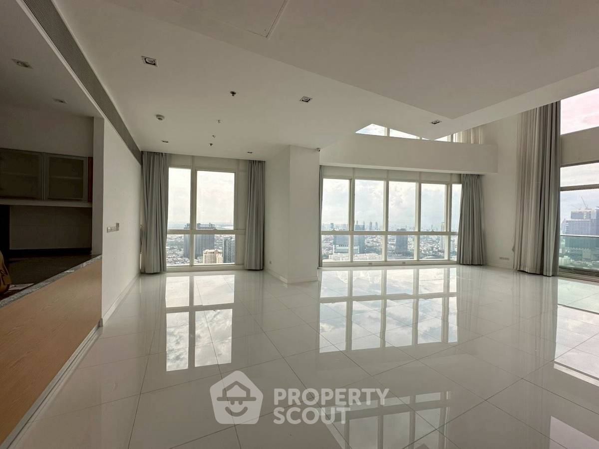 picture 3-BR Condo at Millennium Residence @ Sukhumvit Condominium near BTS Asok (ID 2464646) - 5/13