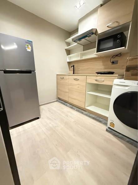 รูป คอนโด 2-ห้องนอน ที่ วิทยุ คอมเพล็กซ์ คอนโดมิเนียม ใกล้ BTS เพลินจิต (ID 2465053) - รูปที่ 3/8