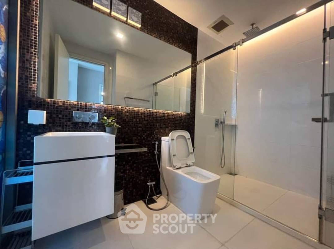 picture 2-BR Condo at The Room Sukhumvit 69 near BTS Phra Khanong (ID 1311813) - 10/20