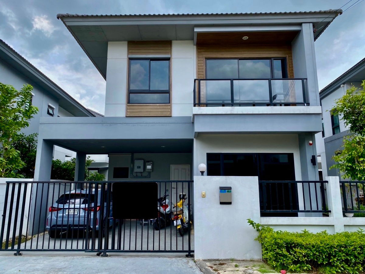 picture 🏡 For Sale: 2-Storey Semi-Detached House – Sena Park Ville Ramintra – Wongwaen | South-facing | Equipped with Solar Cells for energy savings - 2/24