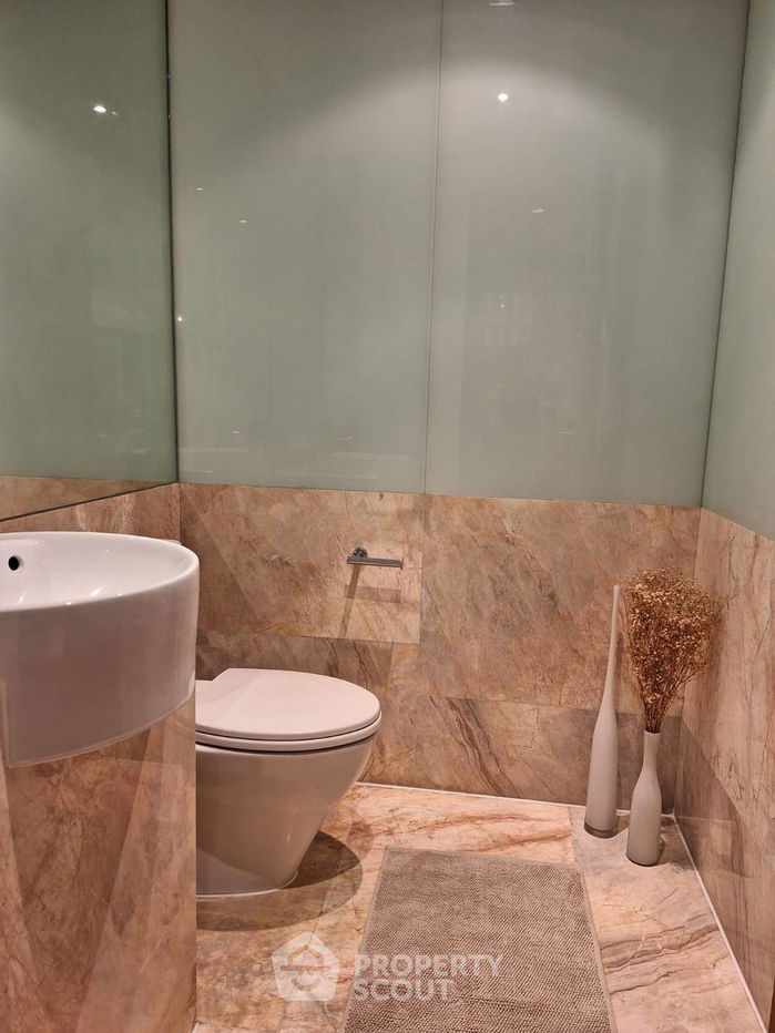 picture 3-BR Condo at The Met Sathorn near BTS Chong Nonsi (ID 2463898) - 35/42