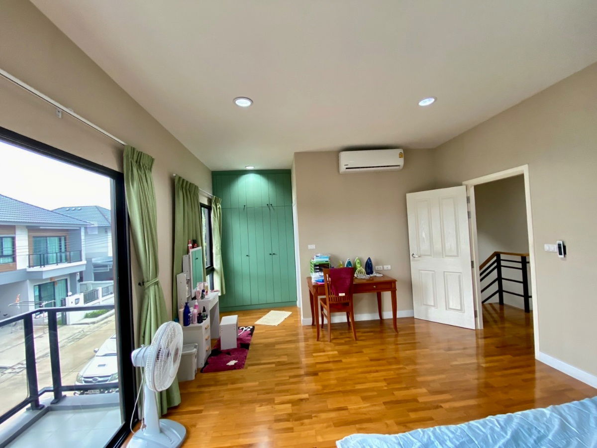 picture 🏡 For Sale: 2-Storey Semi-Detached House – Sena Park Ville Ramintra – Wongwaen | South-facing | Equipped with Solar Cells for energy savings - 19/24
