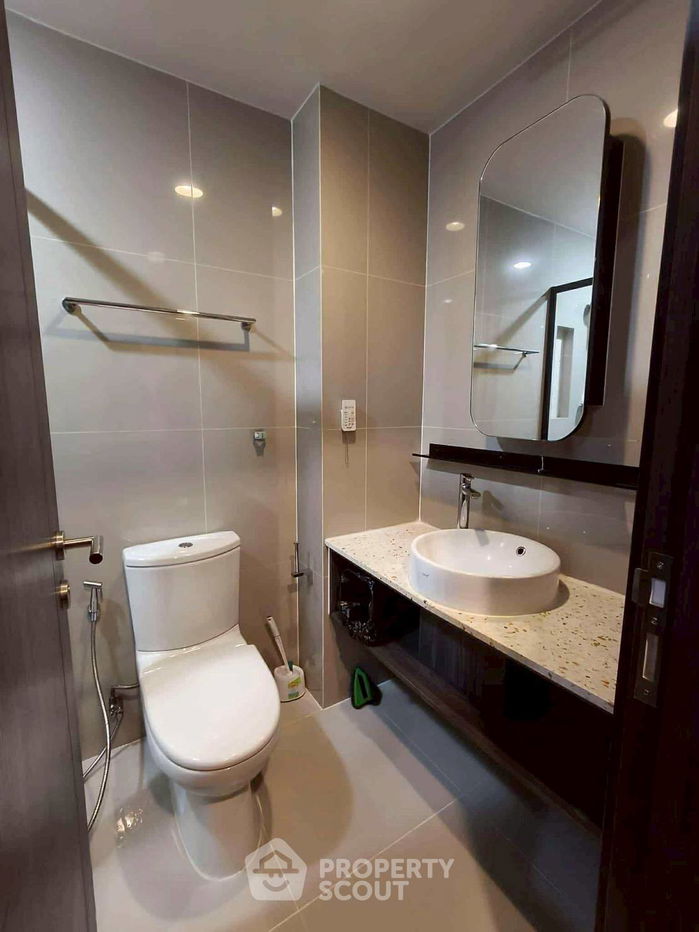 picture 1-BR Condo at XT Huaikhwang near MRT Huai Khwang (ID 2464568) - 10/12