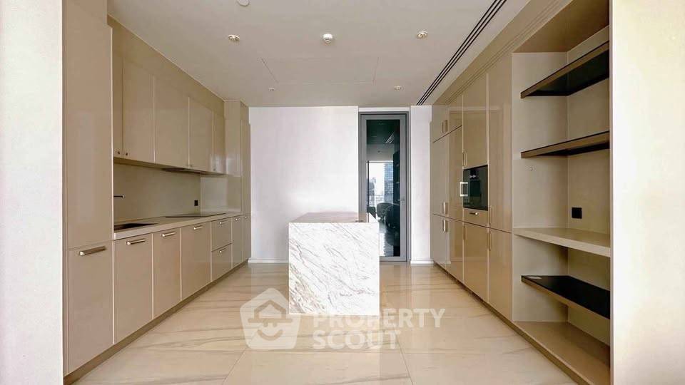 picture 3-BR Condo at KRAAM Sukhumvit 26 near BTS Phrom Phong (ID 2458369) - 5/13