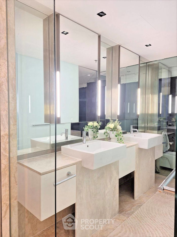 picture 3-BR Condo at The Met Sathorn near BTS Chong Nonsi (ID 2463898) - 23/42