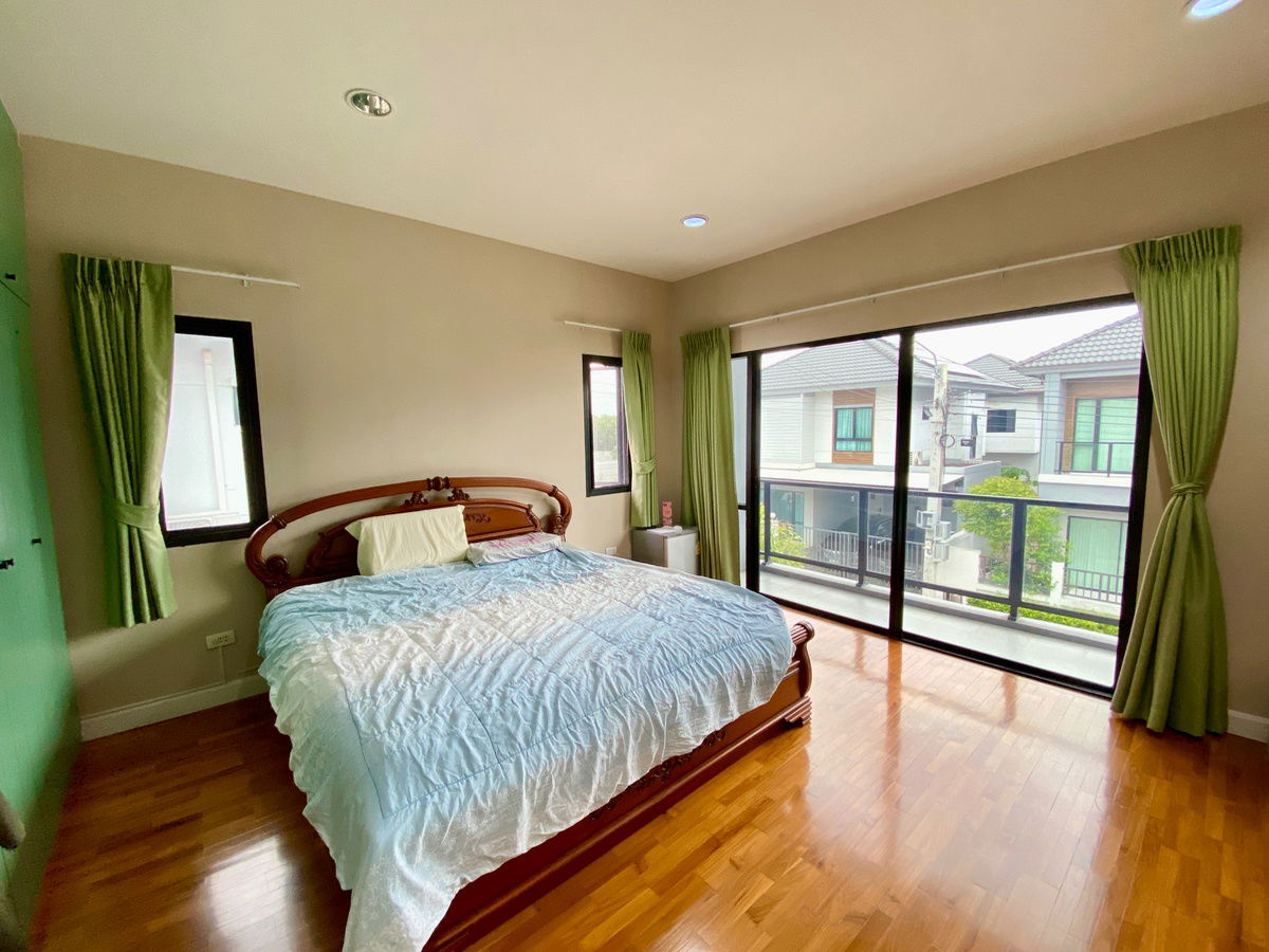 picture 🏡 For Sale: 2-Storey Semi-Detached House – Sena Park Ville Ramintra – Wongwaen | South-facing | Equipped with Solar Cells for energy savings - 17/24