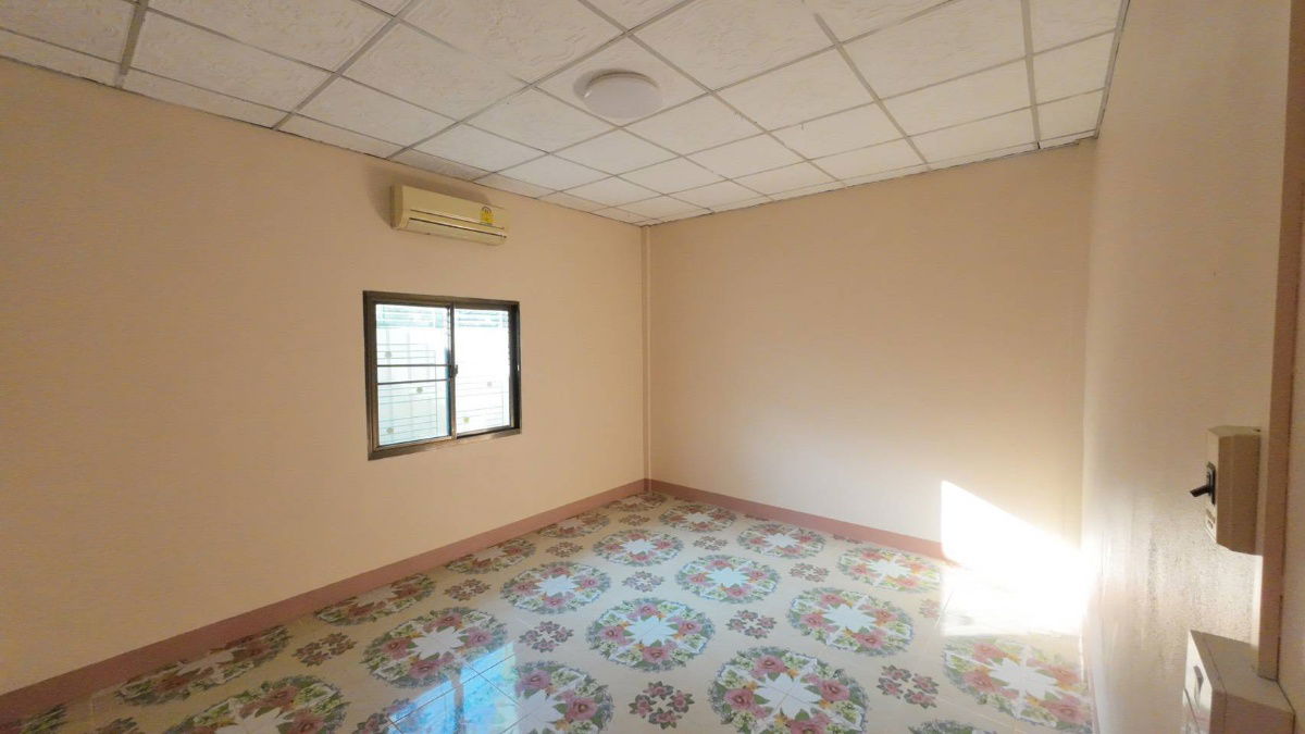 รูป ร้อนเงินขายบ้านสวยทำเลดีเพื่อนบ้านน่ารักรีโนเวทใหม่200ตรว2280000แอร2ตัวใกล้อำเภอรพ.ตลาดซีเจเซเว่น3นอน2น้ำฟนีโอนค.11หนองเสือปทุมธานี - รูปที่ 7/23