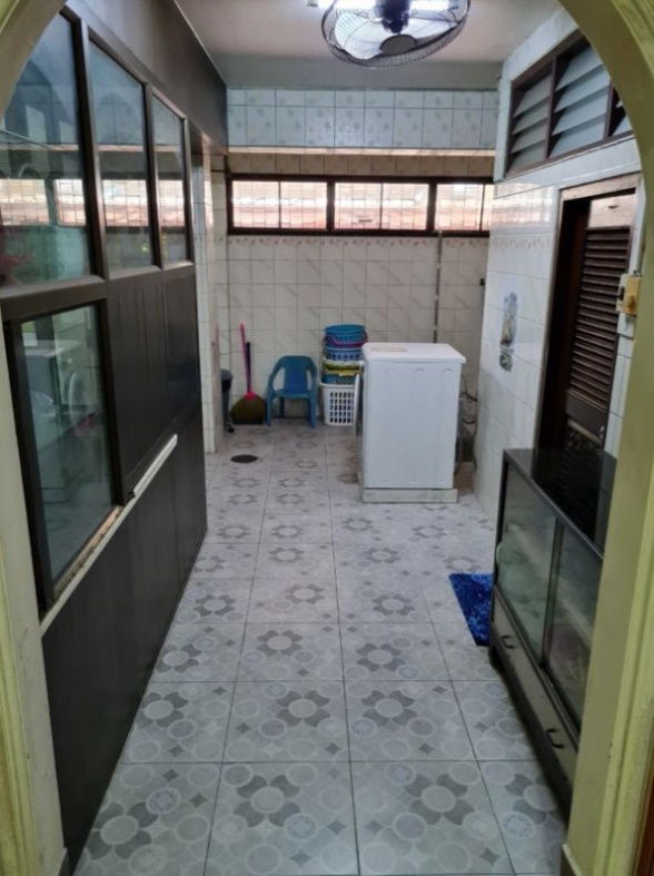 รูป พื้นที่ใช้สอยเยอะ ใกล้ศิริราช mrt ไฟฉาย ซอยพรานนก 6 - รูปที่ 7/17