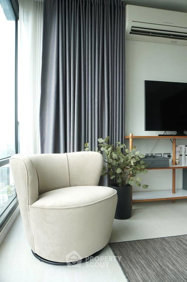 picture 2-BR Condo at Rhythm Sukhumvit 42 near BTS Ekkamai (ID 2464947) - 7/13