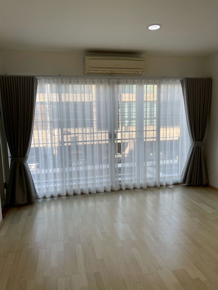 picture For Rent: Noble Cube Pattanakarn 3-storey modern home, only 10 minutes to Ekkamai–Thonglor. Land size 22 sq.wah, usable area 200 sq.m. 3 bedrooms - 10/21