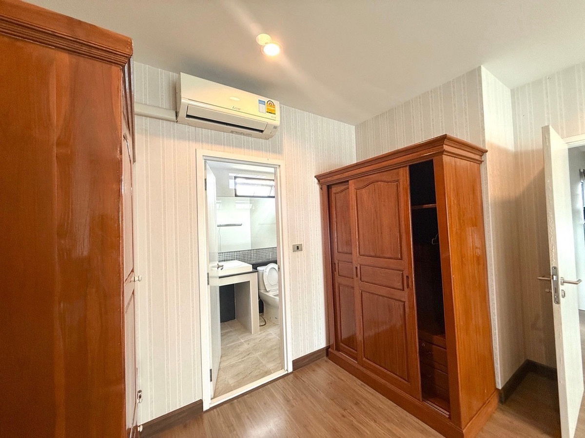 รูป ปล่อยเช่า‼️บ้านเดี่ยว 2 ชั้นเลี้ยง 🐶🐱 ได้โซนวัดสวนแก้ว ตลาดเจ้าพระยา มบ. เดอะ แกลเลอรี่ รัตนาธิเบศร์-ราชพฤกษ์ ซ.บางเลน 21 ใกล้การไฟฟ้าบางกรวยนนทบุรี - รูปที่ 8/14