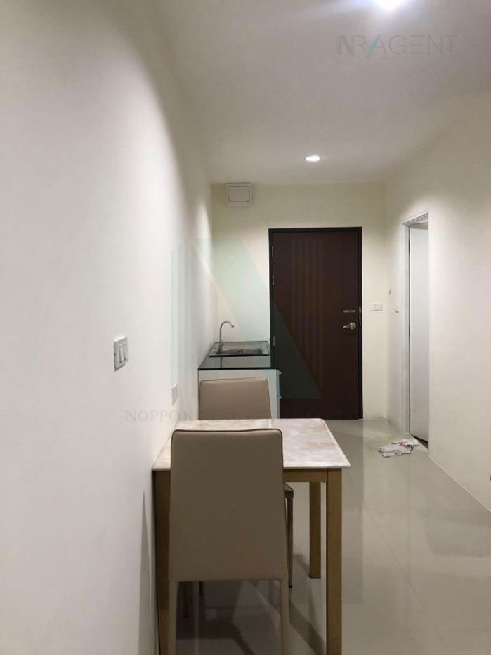 รูป ให้เช่าคอนโด อัสสกาญจน์เพลส ศรีนครินทร์ อาคาร 1 ชั้น 15 สตูดิโอ ขนาด 30 ตรม ใกล้ เทสโก้ โลตัส พัฒนาการ - รูปที่ 6/8