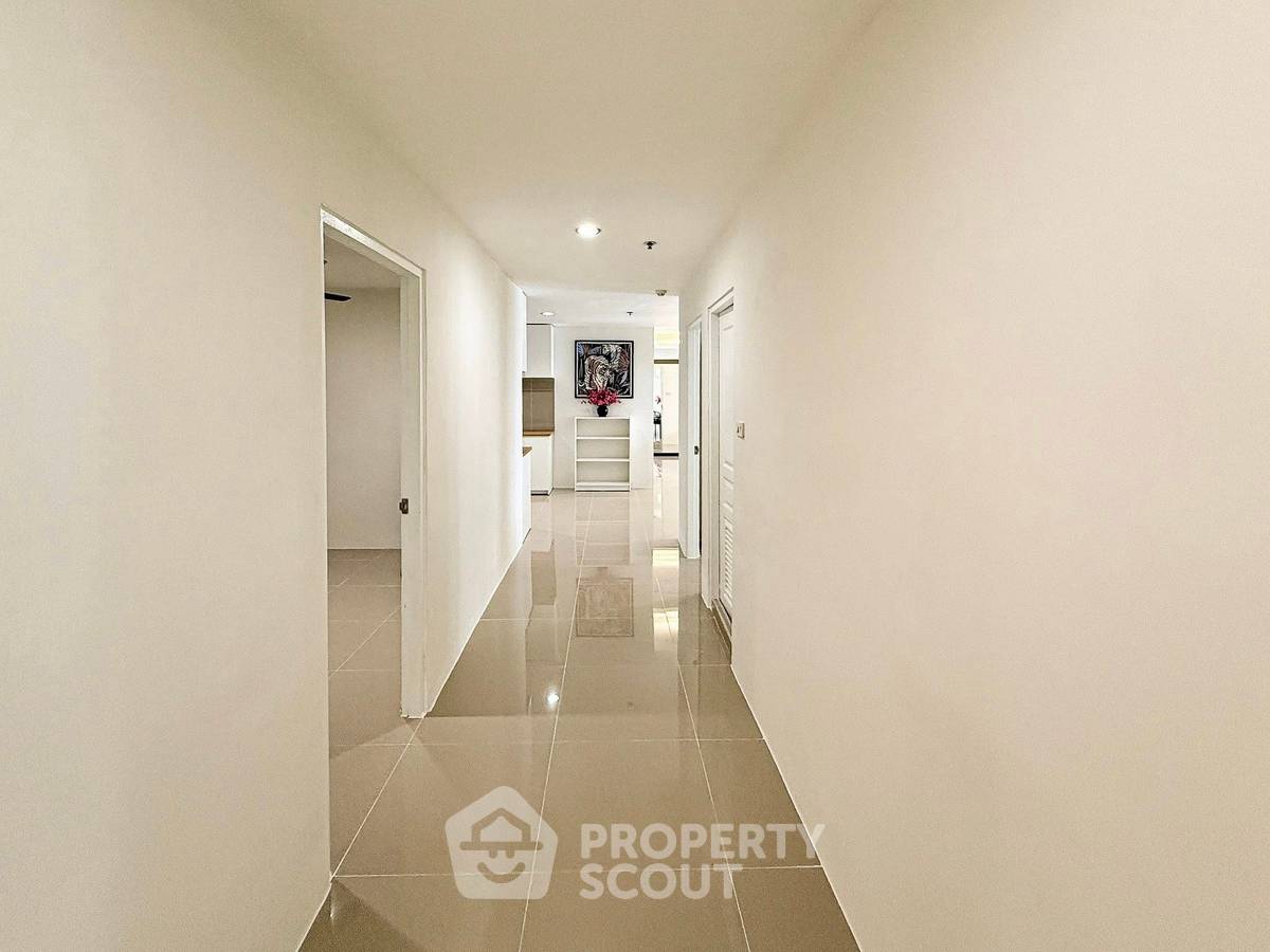 picture 4-BR Condo at The Waterford Diamond Tower Sukhumvit near BTS Phrom Phong (ID 2465004) - 10/14
