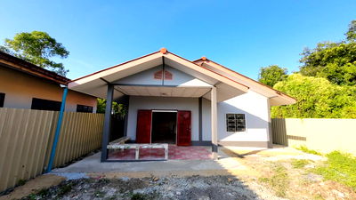 บ้านเดี่ยว หนองเสือ ปทุมธานี : ร้อนเงินขายบ้านสวยทำเลดีเพื่อนบ้านน่ารักรีโนเวทใหม่200ตรว2280000แอร2ตัวใกล้อำเภอรพ.ตลาดซีเจเซเว่น3นอน2น้ำฟนีโอนค.11หนองเสือปทุมธานี