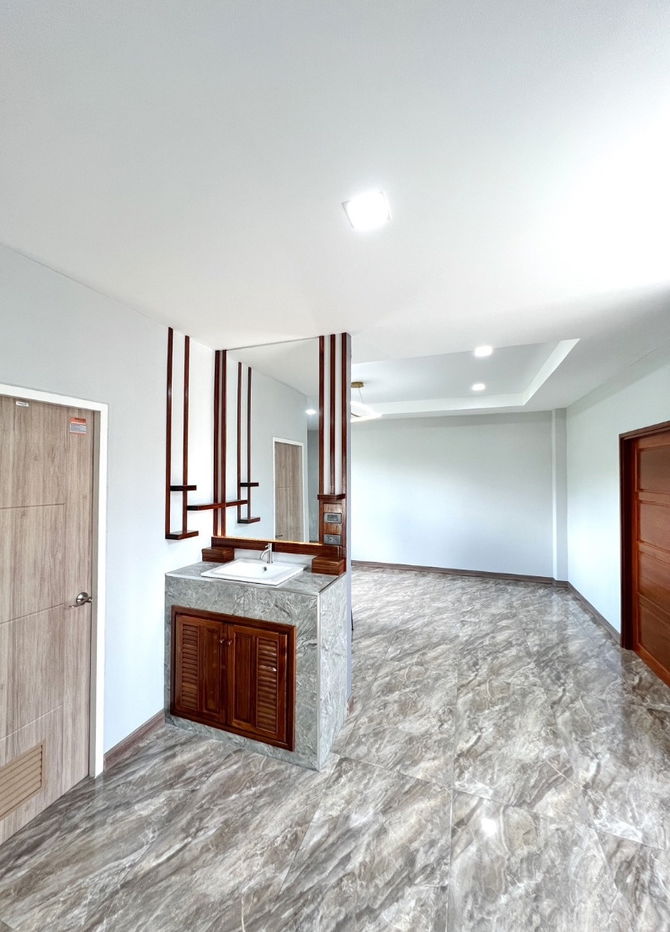 รูป บ้านสร้างใหม่ โมเดิร์น ,บ้านท่ารั้ว ใกล้ร,ร,นานาชาติ มิลฮิลล์ - รูปที่ 6/8