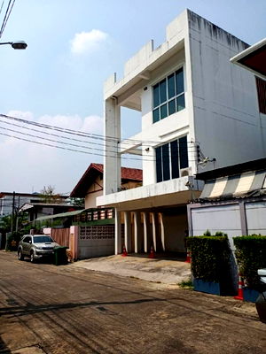 เช่าโฮมออฟฟิศ ซอยทองหล่อ (สุขุมวิท 55) : ทำเลดี ใจกลางเมือง ทะลุออกได้หลายเส้นทาง โฮมออฟฟิศ ซอยเพชรบุรี 47 ศูนย์วิจัย