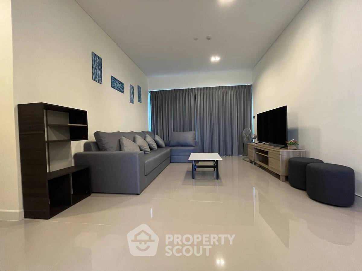 รูป คอนโด 2-ห้องนอน ที่ รีเฟล็คชั่น จอมเทียน บีช พัทยา ใกล้ เมืองพัทยา (ID 2454290) - รูปที่ 1/17