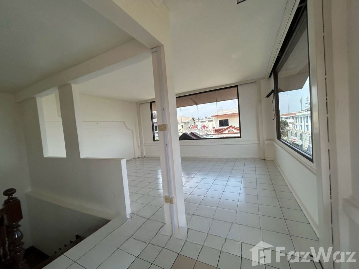 รูป ทาวน์เฮ้าส์ให้เช่า 4 ห้องนอน ใน สามเสนนอก, กรุงเทพมหานคร 1761740 - รูปที่ 20/22