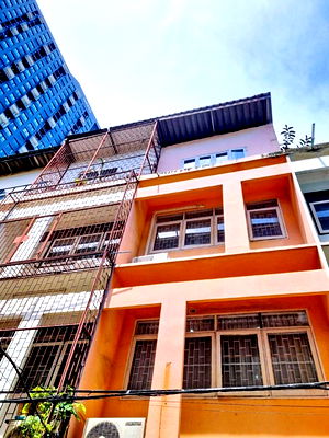 เช่าอาคารพาณิชย์ ซอยอ่อนนุช (สุขุมวิท 77) : BTSบางจาก 308 ม. .อาคารพาณิชย์ 4 ชั้น ให้เช่าชั้น 2-4 3นอน รร.นานาชาติเวลส์ 450 ม. โลตัส สุขุมวิท50 900 ม สุขุมวิท89-95