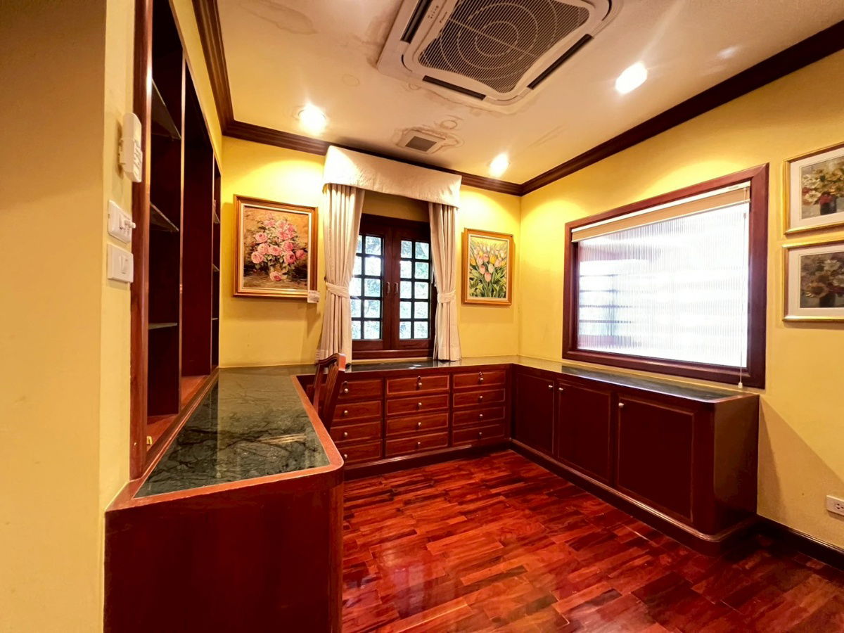 รูป 💙💙 ขายคฤหาสน์หรูกว่า 1 ไร่   📍📍ใจกลางสุขุมวิท 71 💛พื้นที่ใช้สอยกว่า 1,000 ตร.ม.  - รูปที่ 18/20